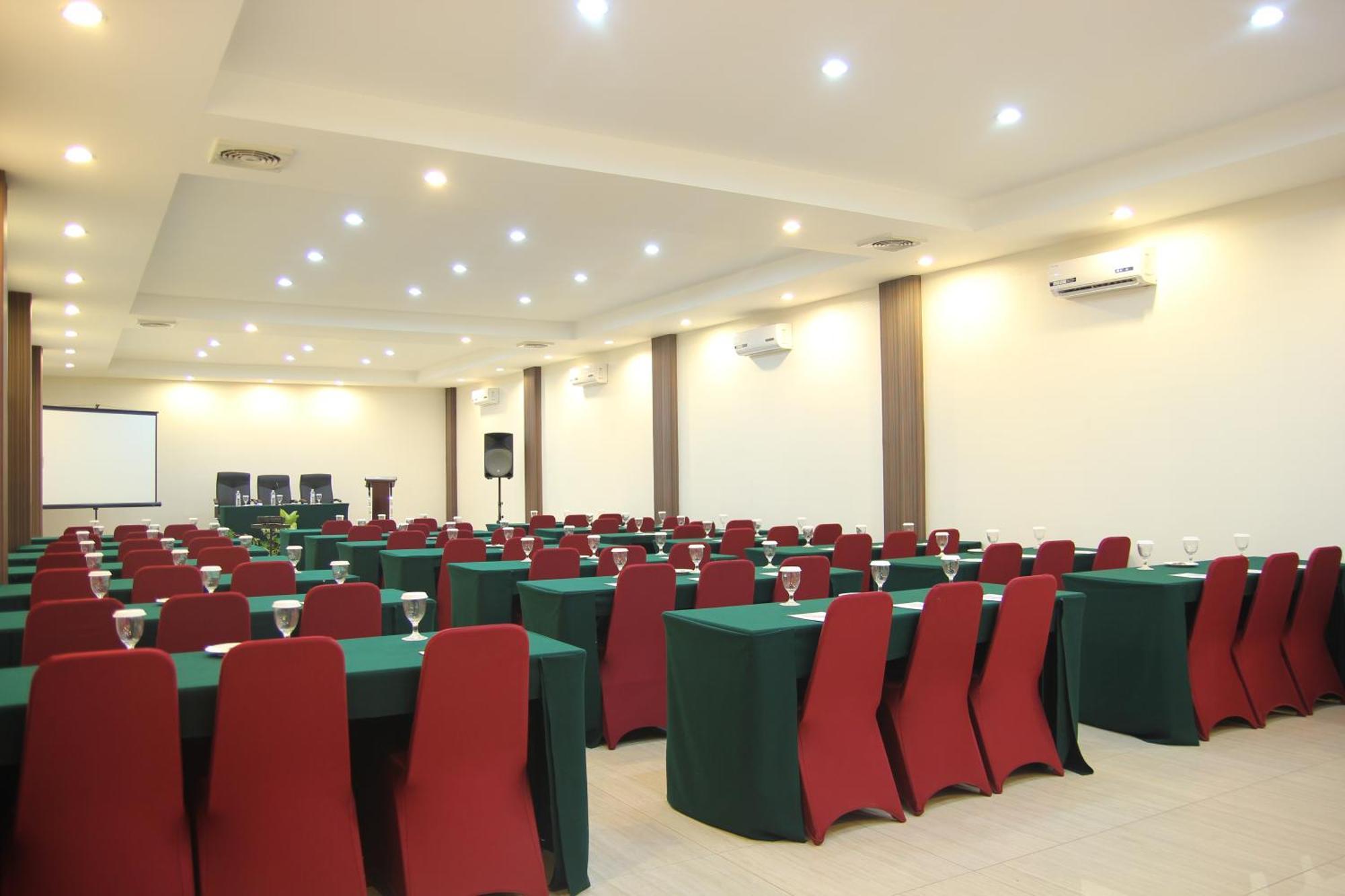 Hotel Roditha Banjarbaru Banjarmasin  Exterior foto